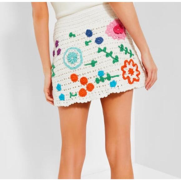 TUCKERNUCK Love The Label Ivory & Multicolor Leighton Crochet Skirt NWT Medium - Picture 4 of 8